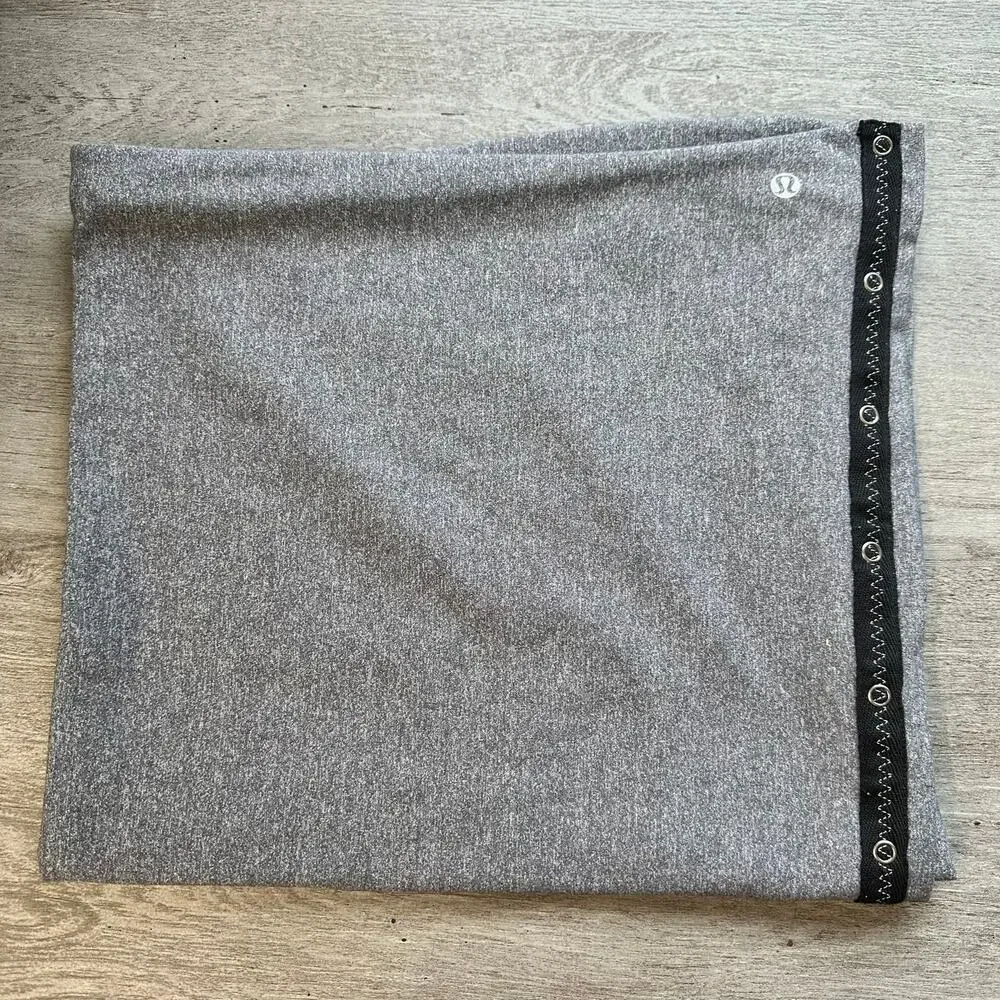 Lululemon Vinyasa Scarp Grey Black Snaps One Size